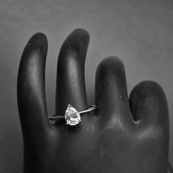 NVC Pear Cut CZ Ring Size 8 Silver Plated Band Tear Drop - Picture 6 of 10